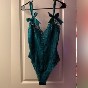 Vintage Victoria Secret Green Bodysuit (S)